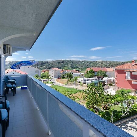 לופאר Apartments Rajka מראה חיצוני תמונה