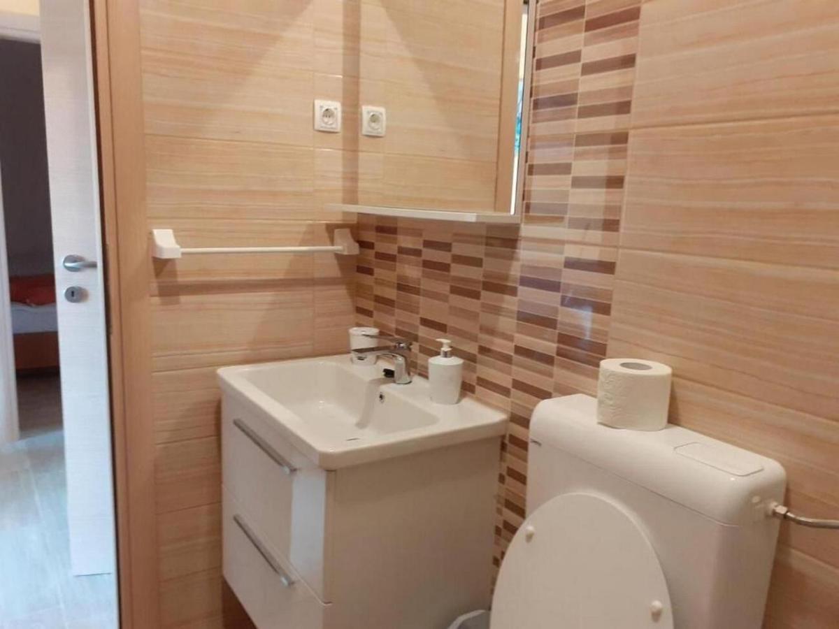 לופאר Apartments Rajka מראה חיצוני תמונה