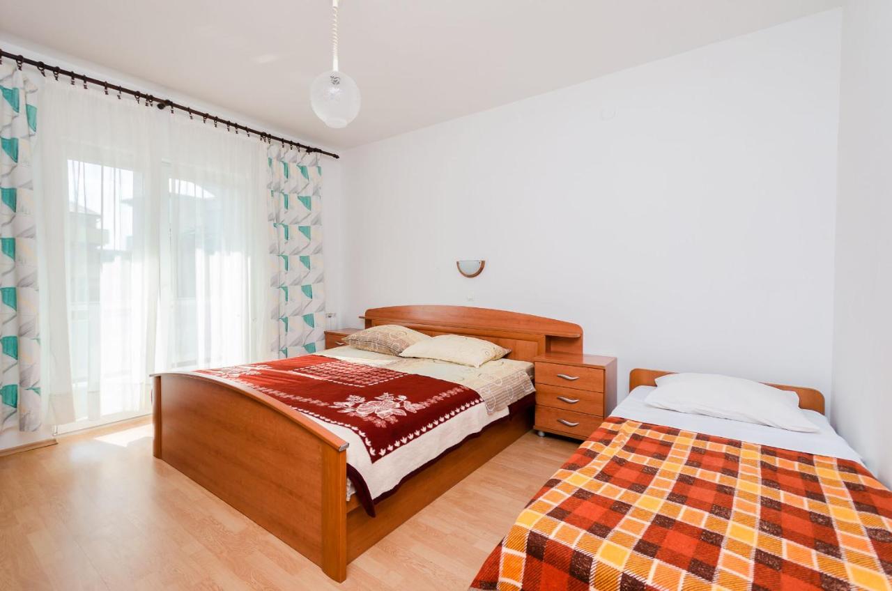 לופאר Apartments Rajka מראה חיצוני תמונה