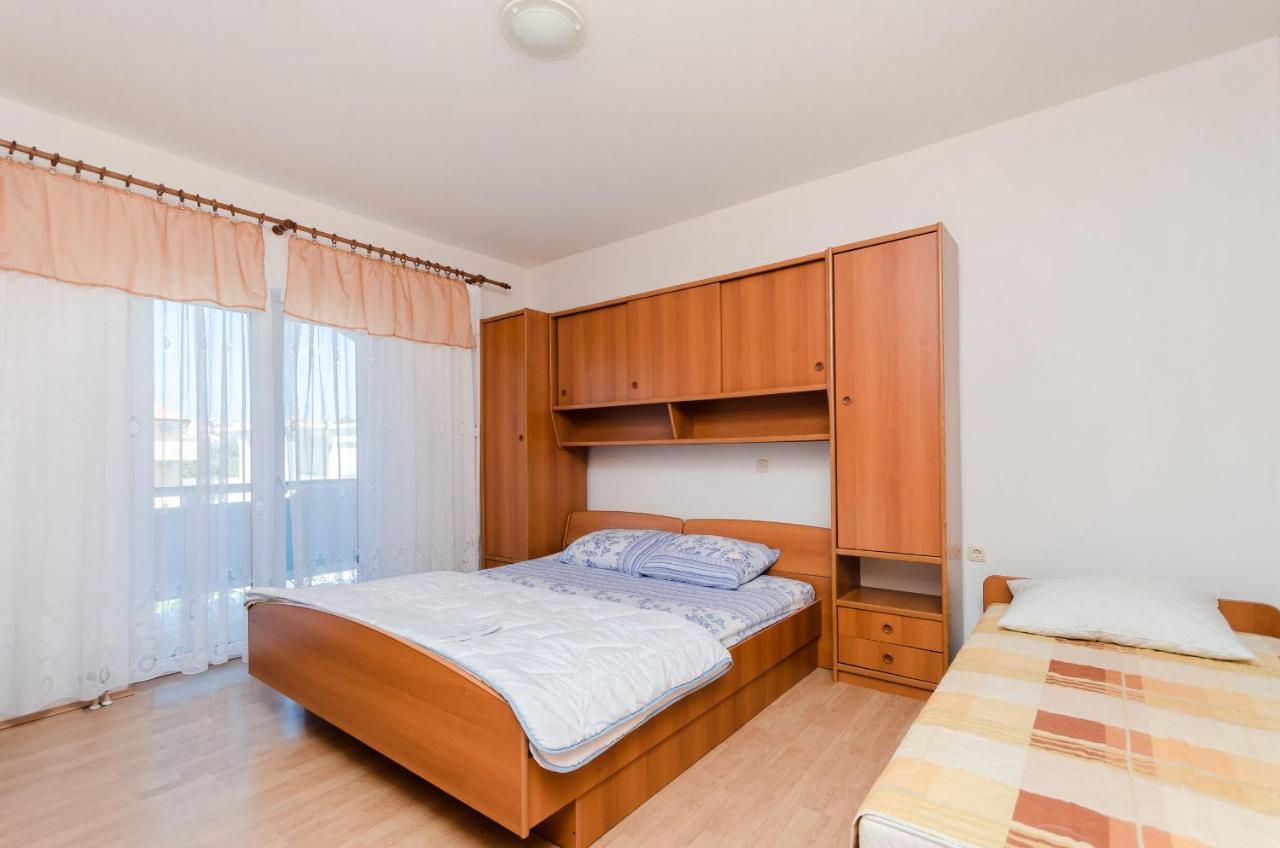 לופאר Apartments Rajka מראה חיצוני תמונה