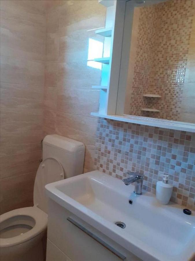 לופאר Apartments Rajka מראה חיצוני תמונה
