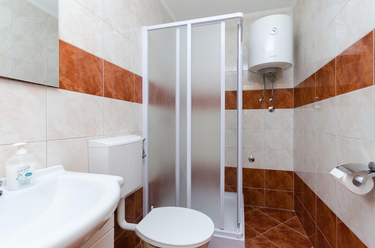 לופאר Apartments Rajka מראה חיצוני תמונה