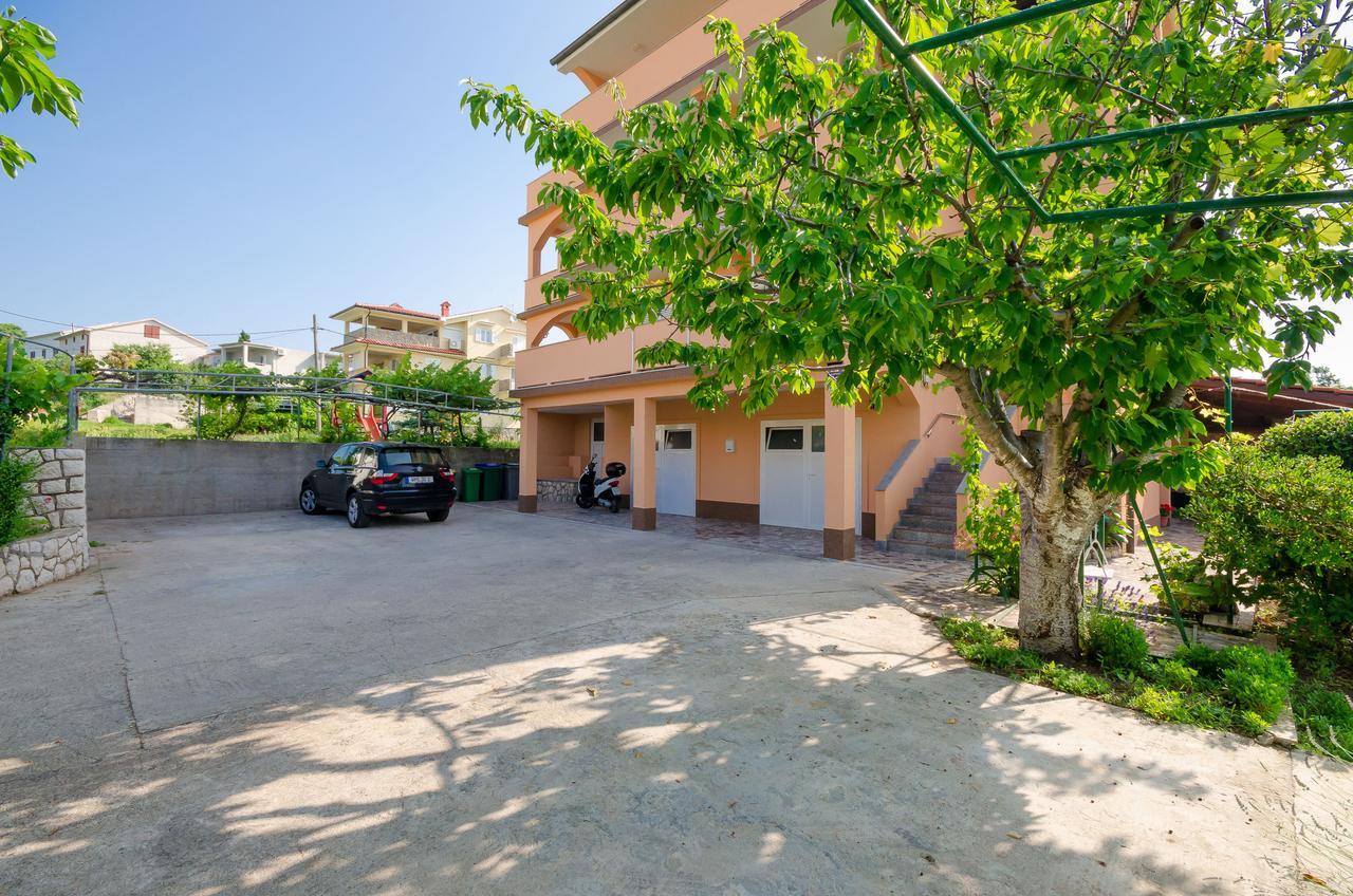 לופאר Apartments Rajka מראה חיצוני תמונה