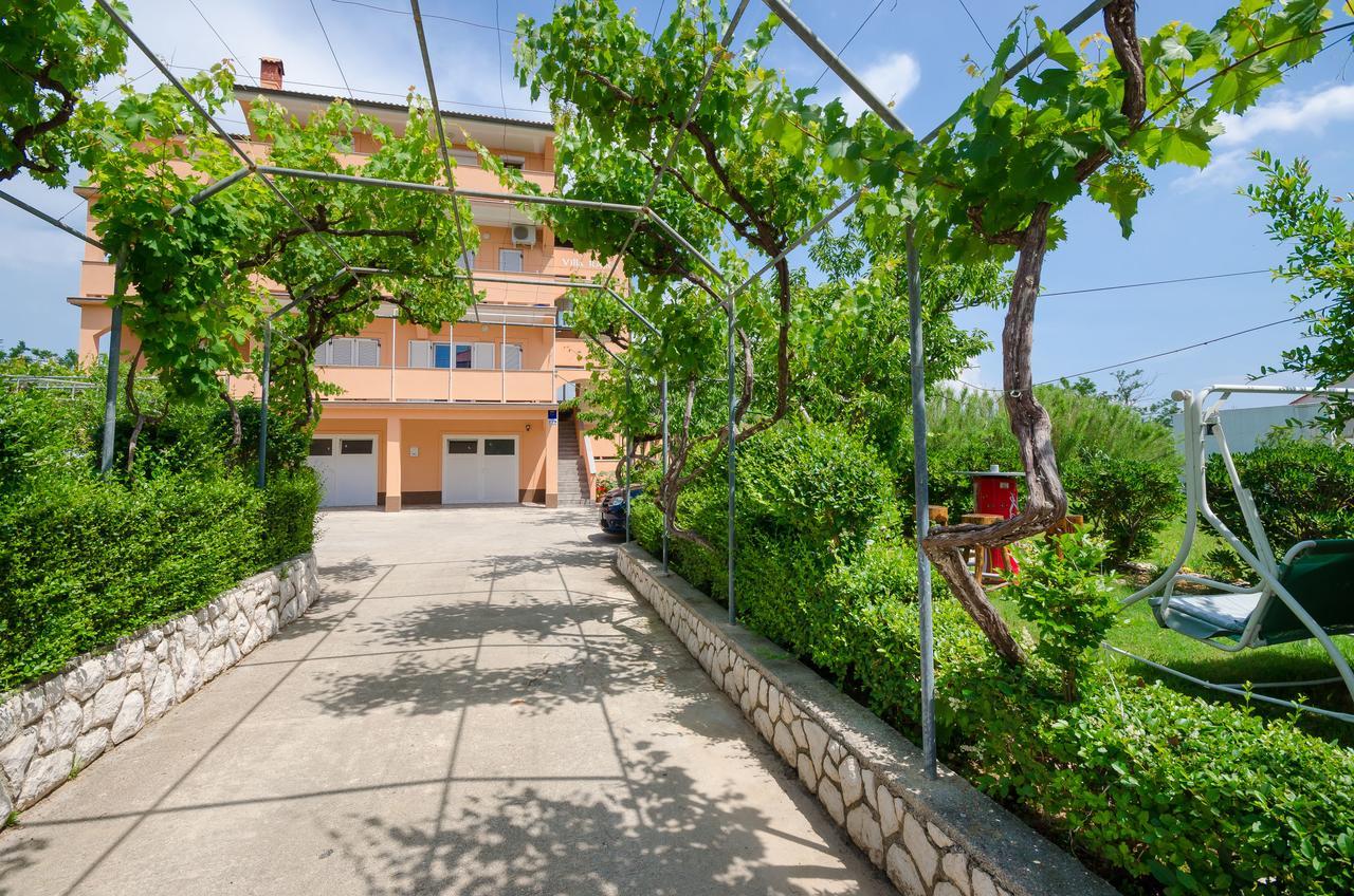 לופאר Apartments Rajka מראה חיצוני תמונה