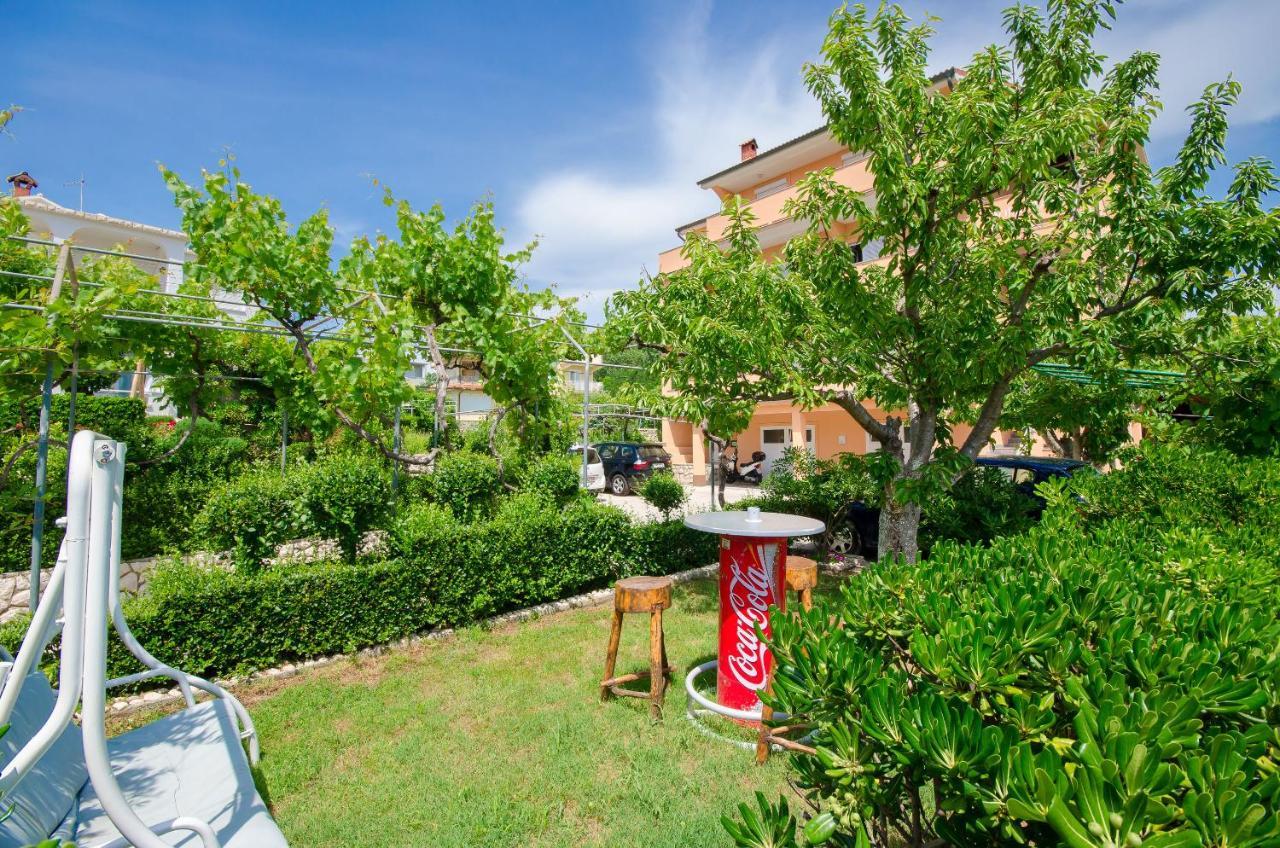 לופאר Apartments Rajka מראה חיצוני תמונה